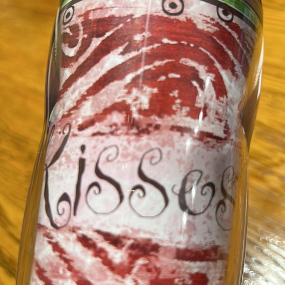 5/$25🦋 Starbucks Christmas 8 oz. Travel mug. Top has flip lid. Good condition - Picture 4 of 8